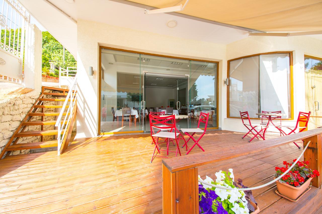 Hotel Alina Saranda Kültér fotó