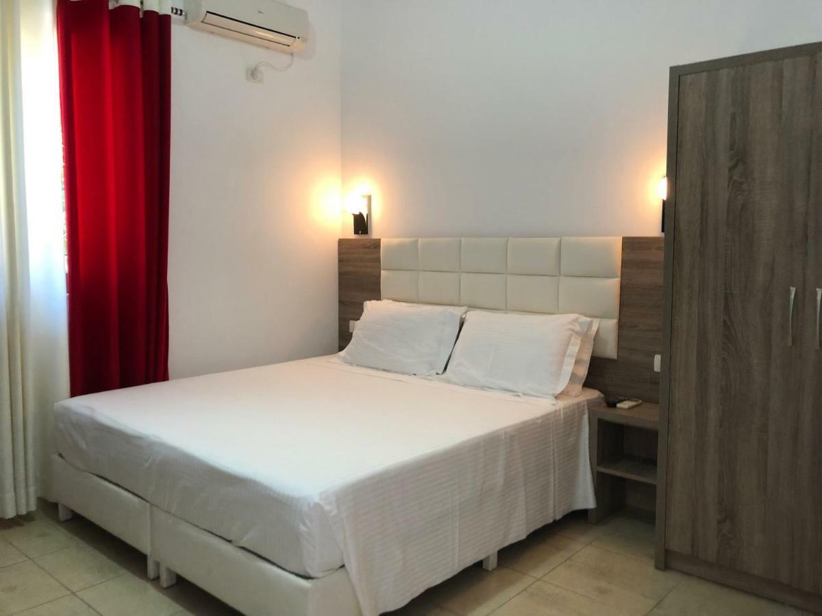 Hotel Alina Saranda Kültér fotó